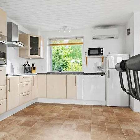 Prázdninový dům 4 Bedroom Gorgeous In *