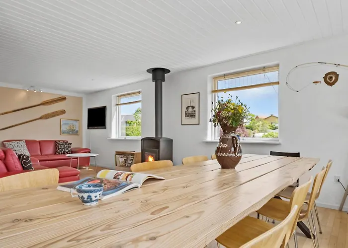 Dom wakacyjny 4 Bedroom Gorgeous In